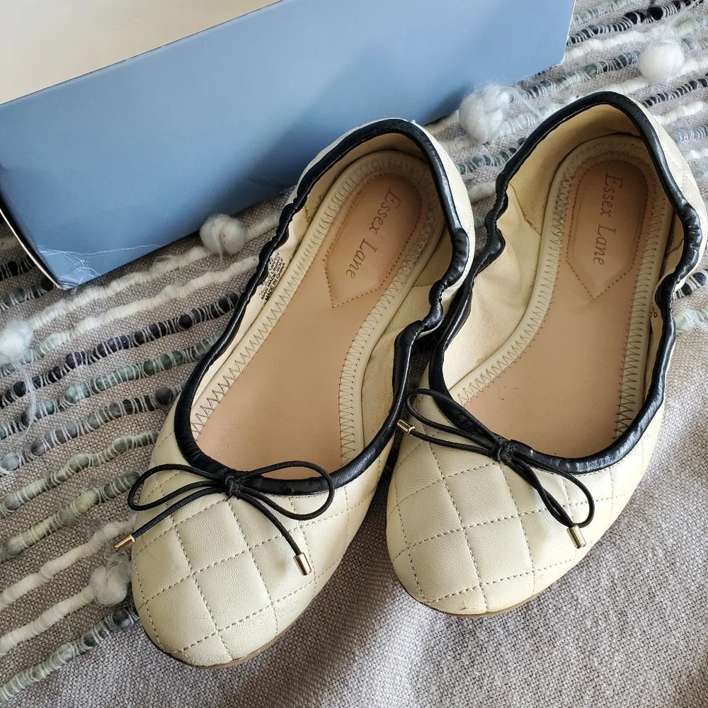 Essex Lane Becca Leather Ballet Flat